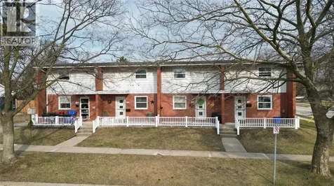1006 Kenwood Avenue Sarnia ON N7V 3S3