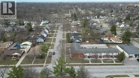 1006 Kenwood Avenue Sarnia ON N7V 3S3