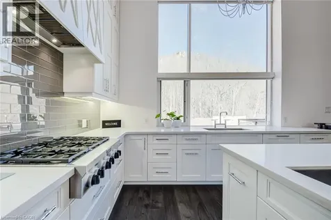 397 King Street West Dundas ON L9H 1W9