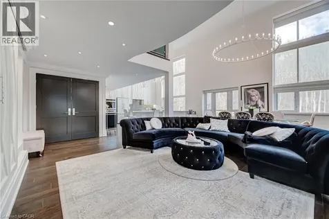 397 King Street West Dundas ON L9H 1W9