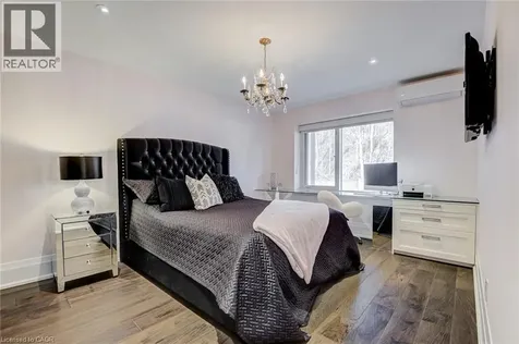 397 King Street West Dundas ON L9H 1W9