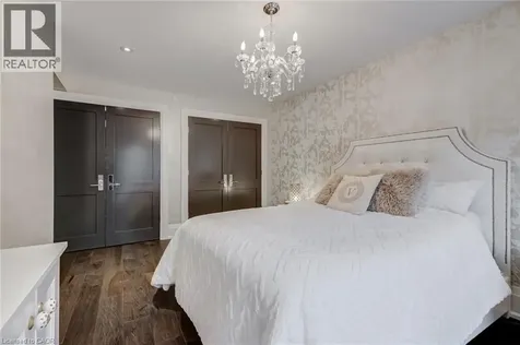 397 King Street West Dundas ON L9H 1W9