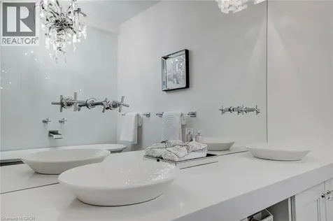 397 King Street West Dundas ON L9H 1W9
