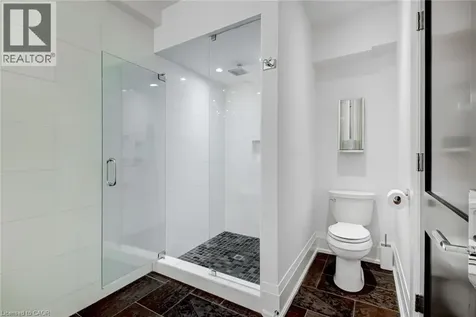 397 King Street West Dundas ON L9H 1W9