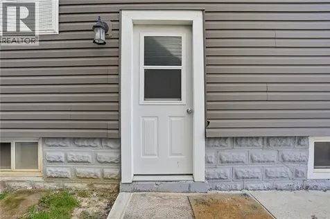 436 Mcalpine Avenue North Welland ON L3B 1T3