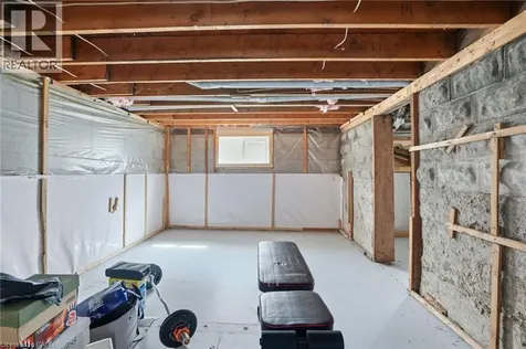 436 Mcalpine Avenue North Welland ON L3B 1T3