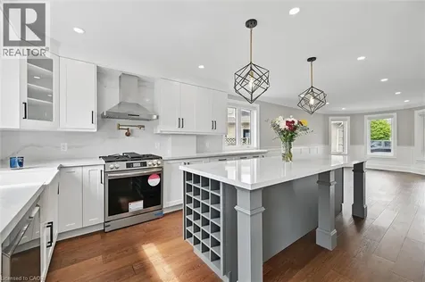 7 Grandview Avenue Stoney Creek ON L8E 5A5