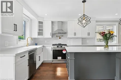 7 Grandview Avenue Stoney Creek ON L8E 5A5