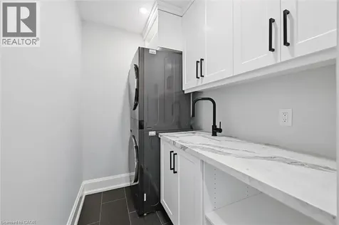 7 Grandview Avenue Stoney Creek ON L8E 5A5
