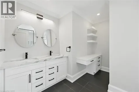 7 Grandview Avenue Stoney Creek ON L8E 5A5