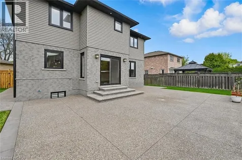 7 Grandview Avenue Stoney Creek ON L8E 5A5
