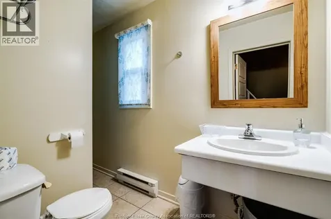 1060 East West Road Pelee Island ON N0R 1M0