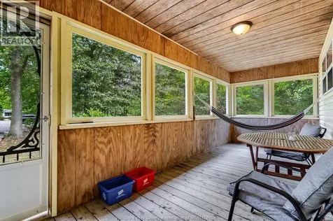 1060 East West Road Pelee Island ON N0R 1M0