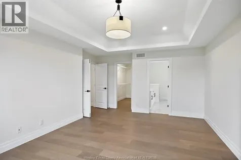 1223 Campana Crescent Lakeshore ON N8L 0K4