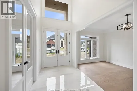1223 Campana Crescent Lakeshore ON N8L 0K4