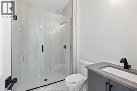 1223 Campana Crescent Lakeshore ON N8L 0K4
