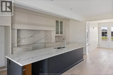 1229 Campana Crescent Lakeshore ON N8L 0K4