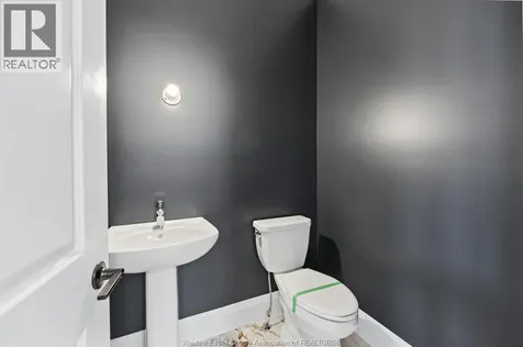 1229 Campana Crescent Lakeshore ON N8L 0K4