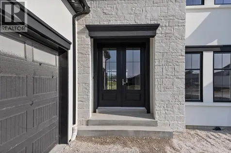1229 Campana Crescent Lakeshore ON N8L 0K4