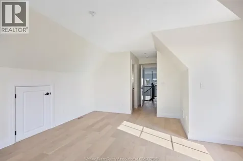 1229 Campana Crescent Lakeshore ON N8L 0K4