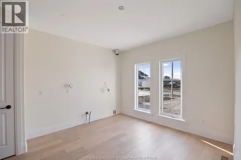 1229 Campana Crescent Lakeshore ON N8L 0K4