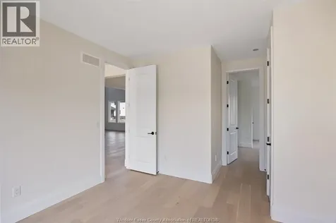 1229 Campana Crescent Lakeshore ON N8L 0K4