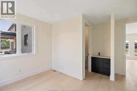 1229 Campana Crescent Lakeshore ON N8L 0K4