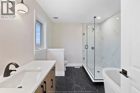 1247 Campana Crescent Lakeshore ON N8L 0K4