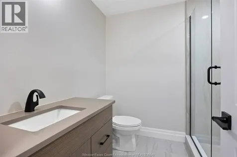 1247 Campana Crescent Lakeshore ON N8L 0K4