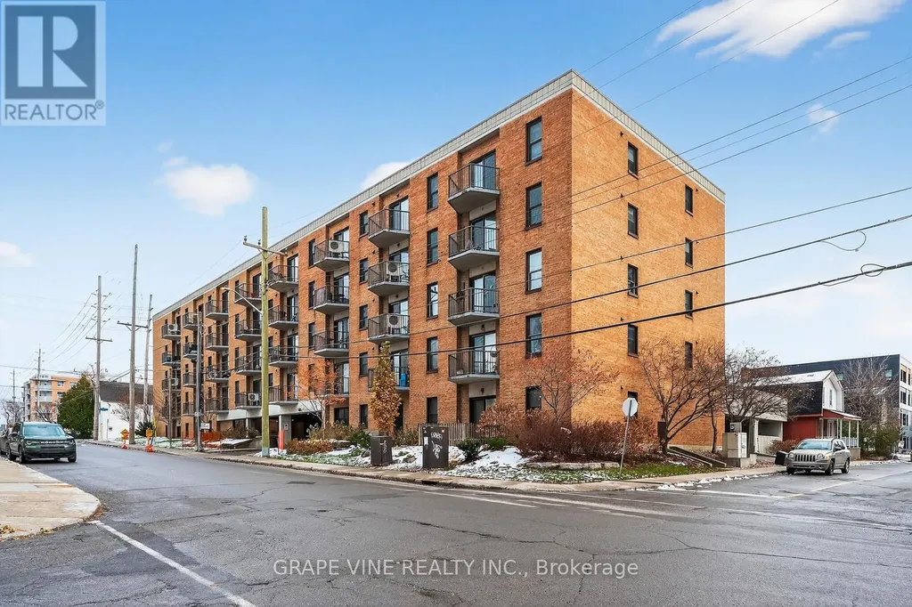 50 Burnside Avenue Ottawa ON K1Y 2M2