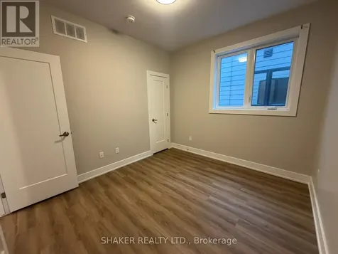 304 Elmgrove Avenue Ottawa ON K1Z 6V1