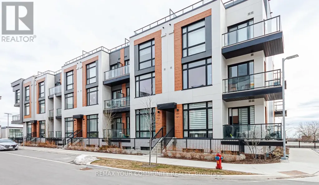 15 David Eyer Road West Richmond Hill ON L4S 0N2