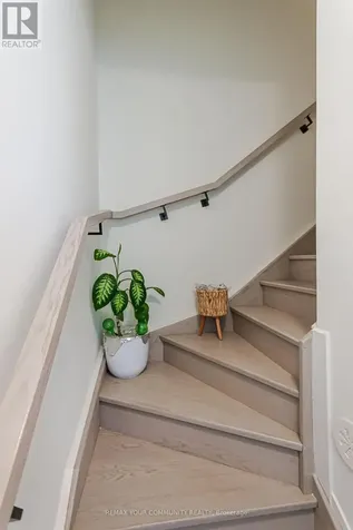 15 David Eyer Road West Richmond Hill ON L4S 0N2
