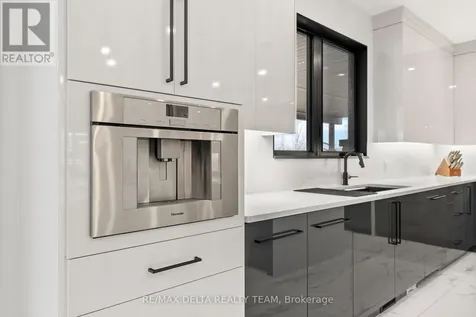 663 Ballycastle Crescent Ottawa ON K1X 0A3