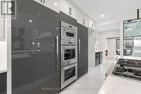 663 Ballycastle Crescent Ottawa ON K1X 0A3