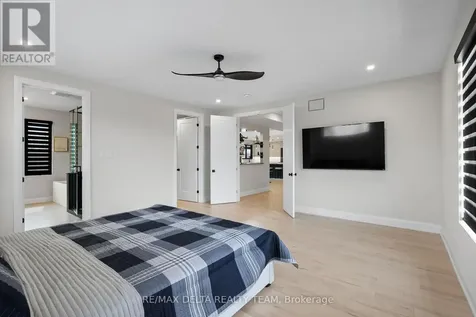 663 Ballycastle Crescent Ottawa ON K1X 0A3