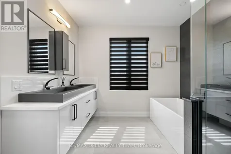 663 Ballycastle Crescent Ottawa ON K1X 0A3