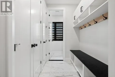 663 Ballycastle Crescent Ottawa ON K1X 0A3