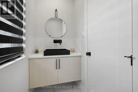 663 Ballycastle Crescent Ottawa ON K1X 0A3