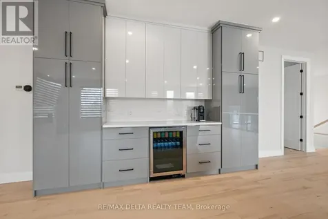 663 Ballycastle Crescent Ottawa ON K1X 0A3