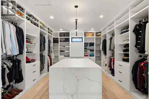 663 Ballycastle Crescent Ottawa ON K1X 0A3