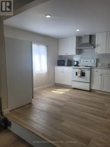 39 Beck Street Wasaga Beach ON L9Z 2K9