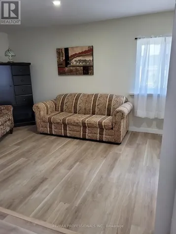 39 Beck Street Wasaga Beach ON L9Z 2K9