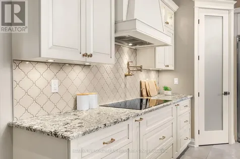 324 Hedley Way Ottawa ON K2W 0E4