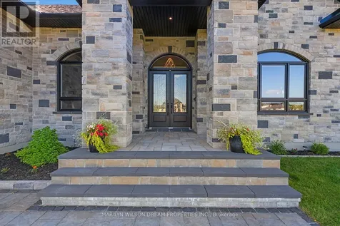 324 Hedley Way Ottawa ON K2W 0E4