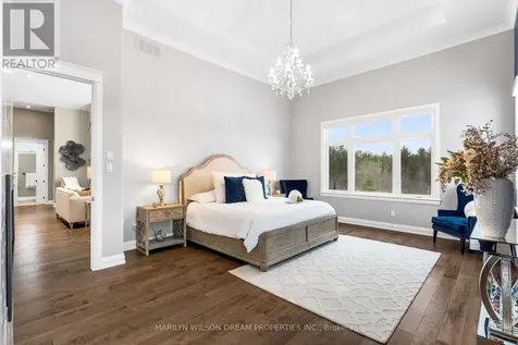 324 Hedley Way Ottawa ON K2W 0E4