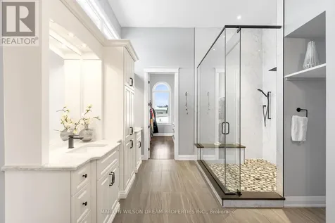 324 Hedley Way Ottawa ON K2W 0E4