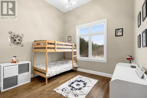 324 Hedley Way Ottawa ON K2W 0E4