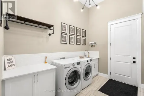 324 Hedley Way Ottawa ON K2W 0E4