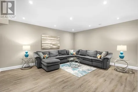 324 Hedley Way Ottawa ON K2W 0E4